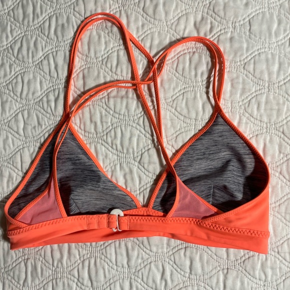 BC- LULULEMON reversible coral/grey bikini top - Picture 4 of 4